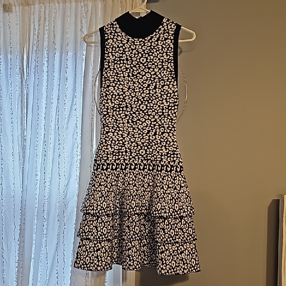 Black and white leopard print michael kors dress with Mock Neck size xs